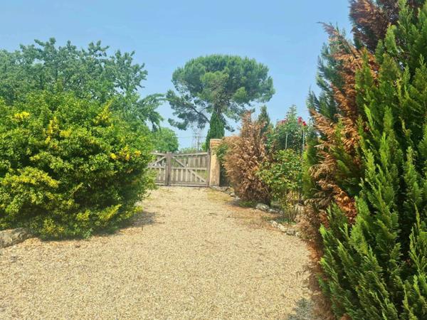 Propriété comprenant 2 maisons au calme