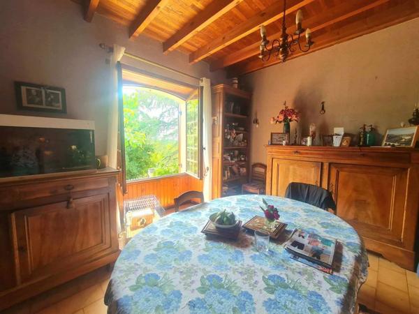 Propriété comprenant 2 maisons au calme