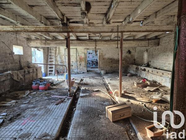 Grange 2 pièces de 115 m² à Melle (79500)