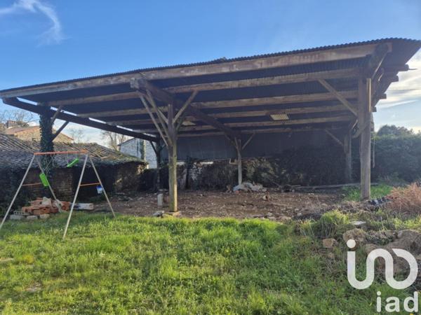 Grange 2 pièces de 115 m² à Melle (79500)