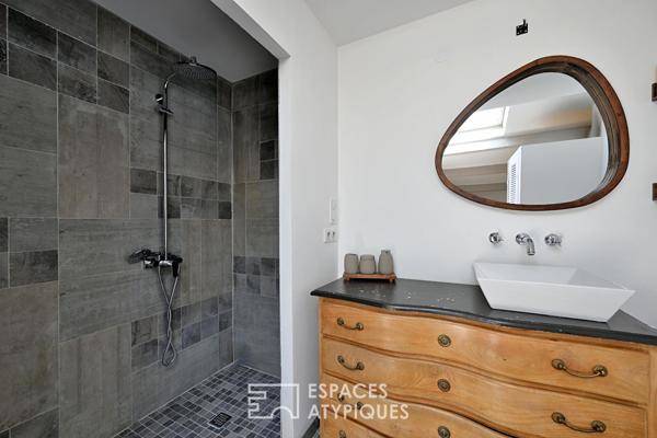 L’esprit attique, une maison de charme avec bassin en coeur de village