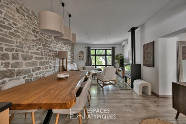 L’esprit attique, une maison de charme avec bassin en coeur de village