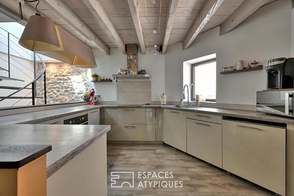 L’esprit attique, une maison de charme avec bassin en coeur de village