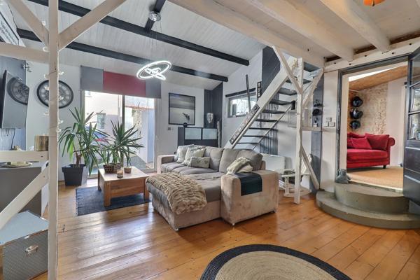 Maison 6 pièces - 162 m² Exclusivité efficity