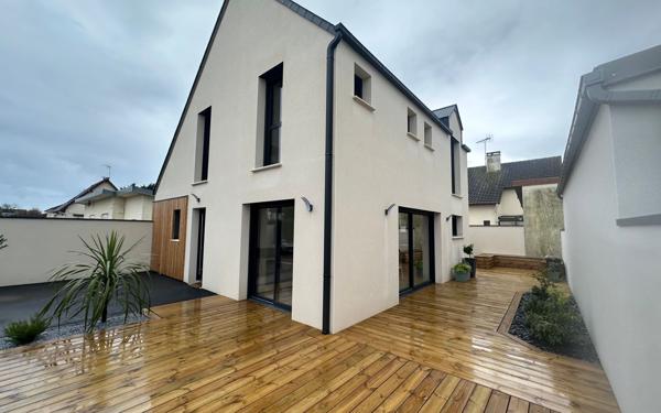 Maison à vendre    5 pièces • 98 m2 Cabourg