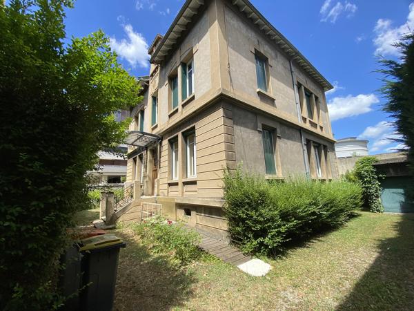 Maison
         8 pièces
        - 232 m² 349 000 € *