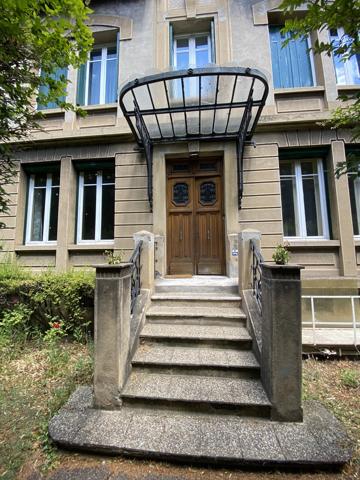 Maison
         8 pièces
        - 232 m² 349 000 € *