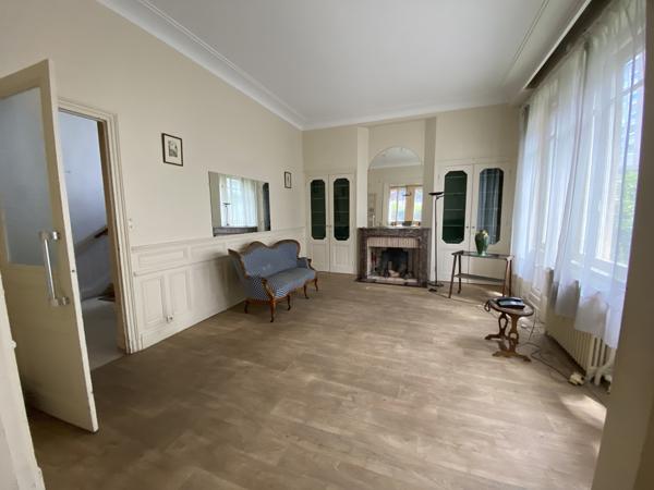 Maison
         8 pièces
        - 232 m² 349 000 € *