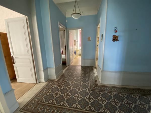 Maison
         8 pièces
        - 232 m² 349 000 € *