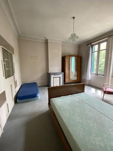 Maison
         8 pièces
        - 232 m² 349 000 € *