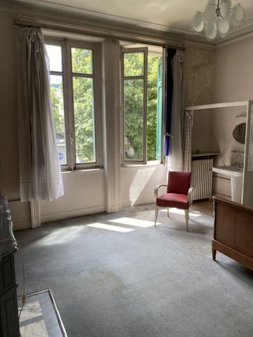 Maison
         8 pièces
        - 232 m² 349 000 € *