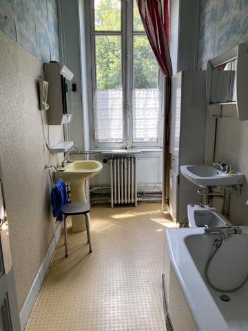 Maison
         8 pièces
        - 232 m² 349 000 € *