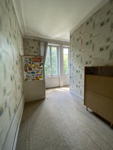 Maison
         8 pièces
        - 232 m² 349 000 € *