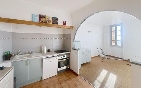 Maison à vendre    8 pièces • 360 m2 Châteauneuf-Grasse