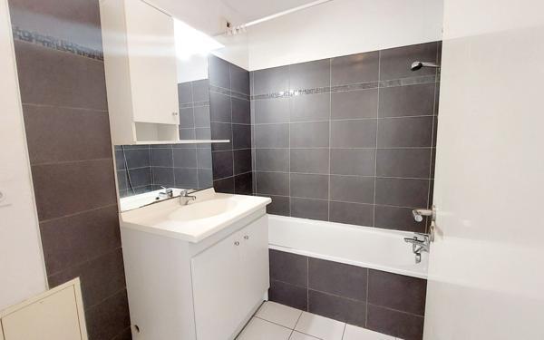 Appartement à vendre    3 pièces • 58,70 m2 Mérignac