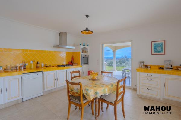 Draguignan (83300) Maison 230 m² – Piscine – Vue dégagée – Environnement calme