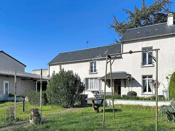 Maison de ville à vendre à Poitiers avec dépendances - Rare sur le marché