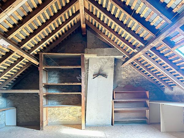 Maison de ville à vendre à Poitiers avec dépendances - Rare sur le marché