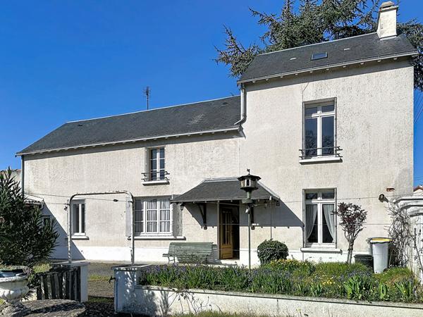 Maison de ville à vendre à Poitiers avec dépendances - Rare sur le marché