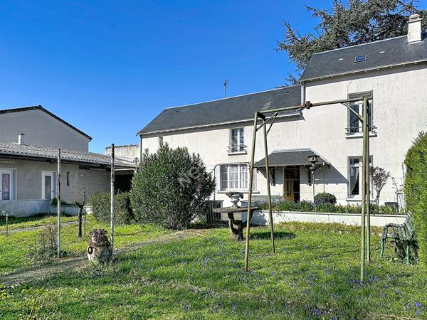 Maison de ville à vendre à Poitiers avec dépendances - Rare sur le marché