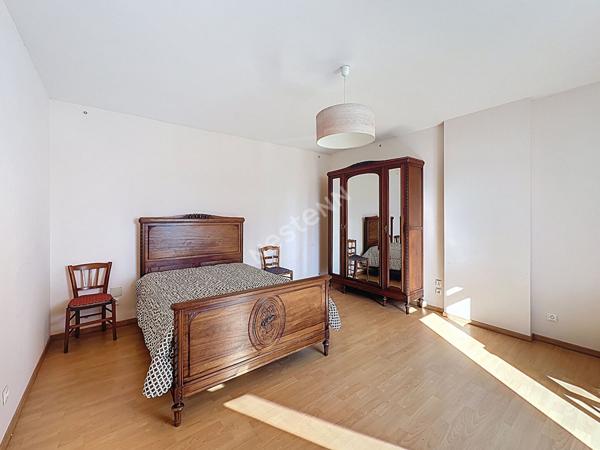 Maison de ville à vendre à Poitiers avec dépendances - Rare sur le marché