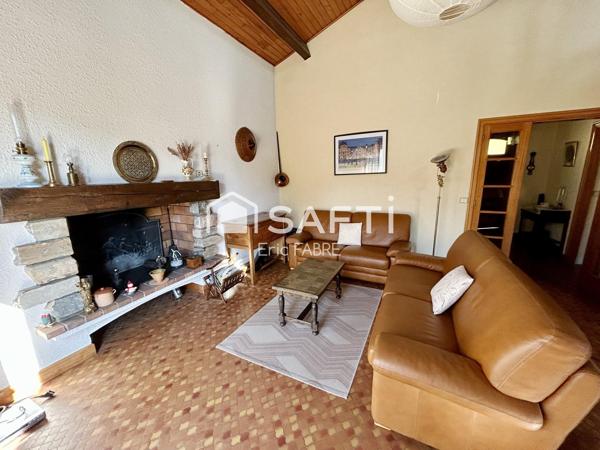 Maison salon salle manger 3 chambres, mezzanine, sous-sol complet, jardin, terrasse, garage