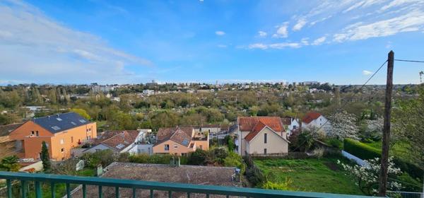 Appartement à vendre    4 pièces • 97,05 m2 Poitiers