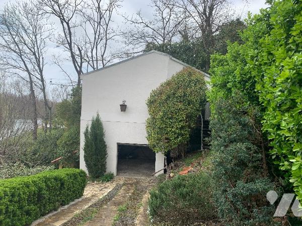 Maison 187 m² sur terrain 1744 m² chemin des étroits