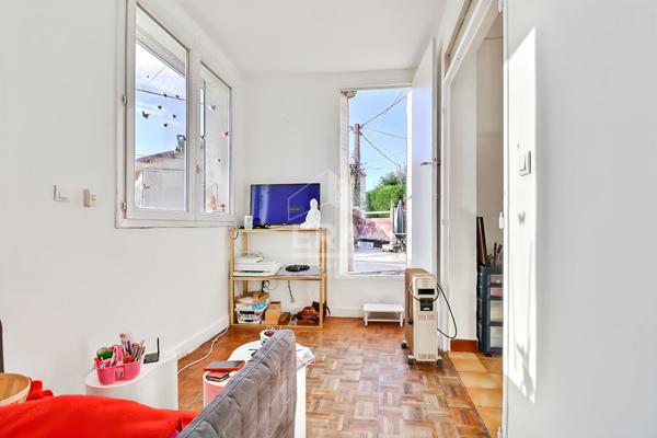 Maison - Secteur Boileaux - 110m2 - Rénovation à prévoir - Garage - Plan de cuques 13380