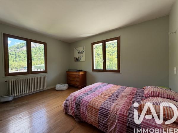 Maison à vendre 8 pièces 192 m² Saint-Rambert-en-Bugey