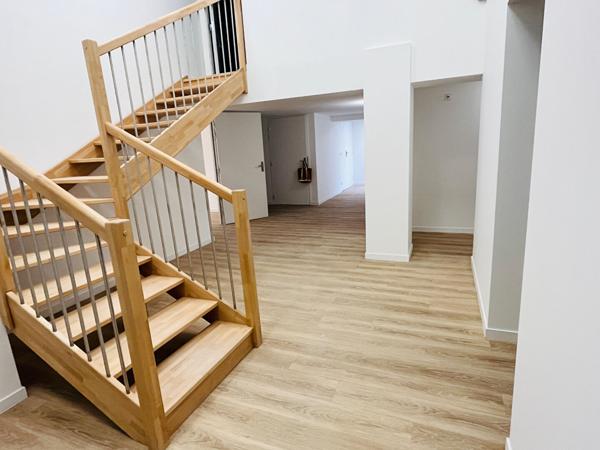 Venelles - Bureau neuf de 28m² en rdc avec extérieur dans ensemble avec cuisine commune