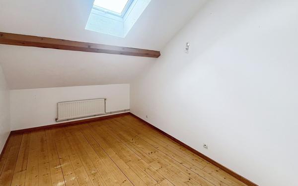 Appartement à louer    4 pièces •  Malzéville