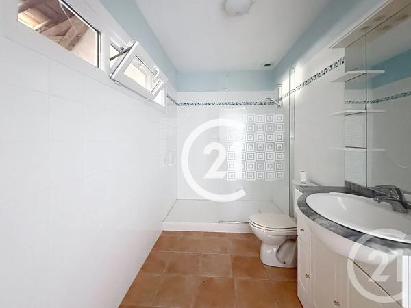 Maison à vendre  5 pièces - 153 m 2   CHATEAUBERNARD  - 16