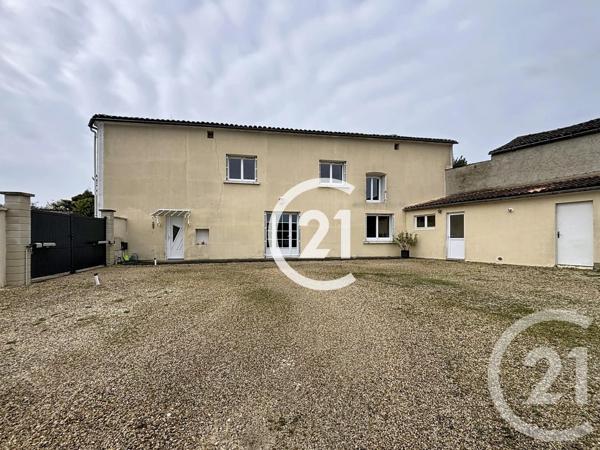 Maison à vendre  5 pièces - 153 m 2   CHATEAUBERNARD  - 16