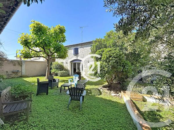 Maison à vendre  5 pièces - 153 m 2   CHATEAUBERNARD  - 16
