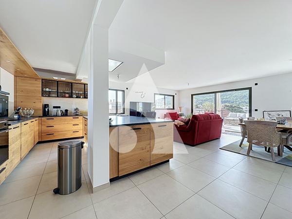 Appartement 4 pièces 116.16 m2