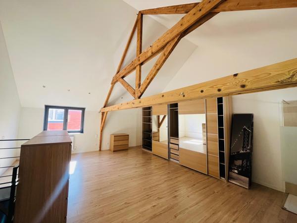 MAISON/LOFT AVEC GARAGE ET PATIO DANS QUARTIER RECHERCHÉ DE ROSENDAËL