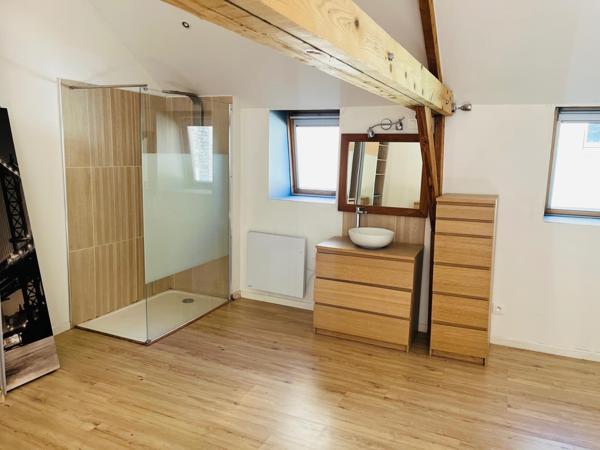 MAISON/LOFT AVEC GARAGE ET PATIO DANS QUARTIER RECHERCHÉ DE ROSENDAËL