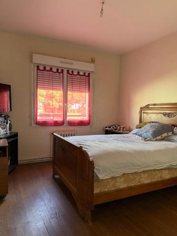 Ideal investisseur , T4 d'environ 85 m2 à Saintes