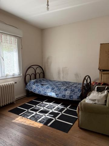 Ideal investisseur , T4 d'environ 85 m2 à Saintes