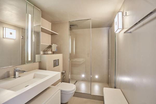 Location meublée - APPARTEMENT  260m²- 4 chambres- Avenue Montaigne -Terrasse