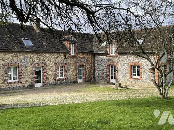 MAISON ANCIENNE AVEC DEPENDANCES