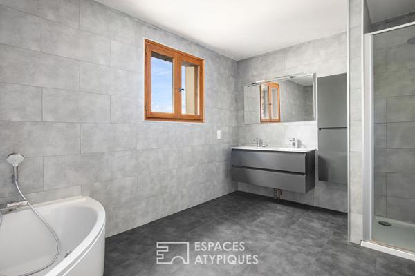 Villa avec piscine en position dominante