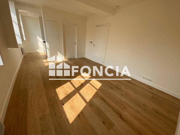 Location Studio 28.03 m² - 13 RUE DU BOURGNEUF Chartres 28000