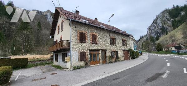 Appartement T3 avec box à la Cluse et Mijoux.