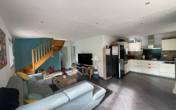 Maison à louer    4 pièces •  Aubagne