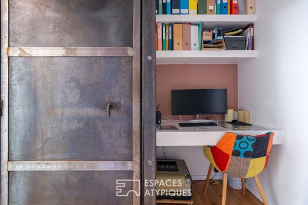 Loft contemporain avec piscine intérieure et terrasses