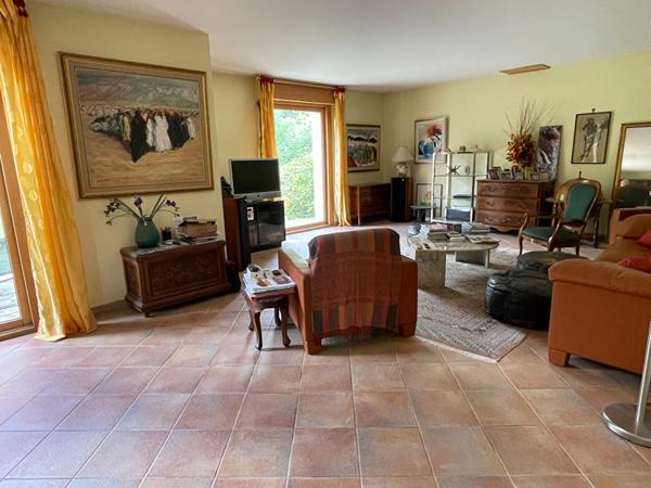 Maison familiale de 188m²  à vendre ? La Celle-les-Bordes,