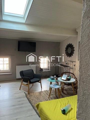 APPARTEMENT TYPE 2 SITUE SUR LA PARVIS CATHEDRALE