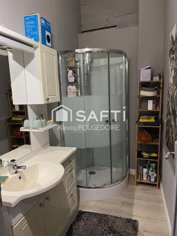 APPARTEMENT TYPE 2 SITUE SUR LA PARVIS CATHEDRALE